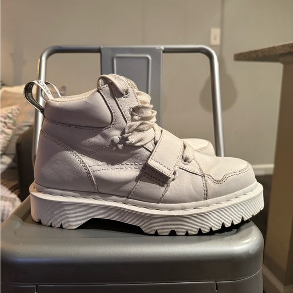 Dr. Marten’s Zuma II Women’s Leather Chunky Boots - Picture 11 of 12